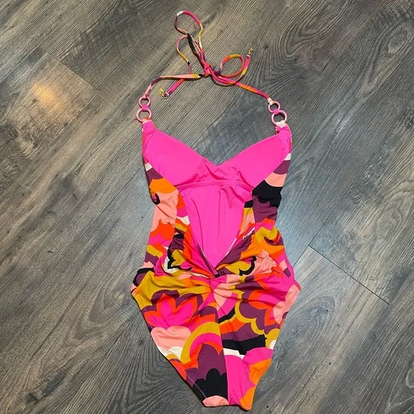Trina Turk Fan Faire 1 Piece Swimsuit - Picture 3 of 6